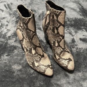 Dolce Vita Black and Cream Ankle Boots with Textured Finish